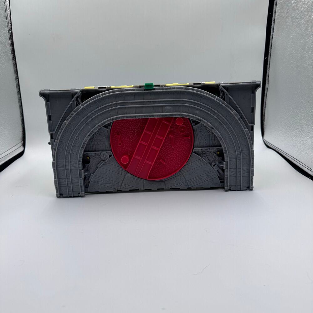 Fisher-Price Thomas & Friends Take-n-Play Folding Tidmouth Sheds Portable Set - Picture 7 of 12